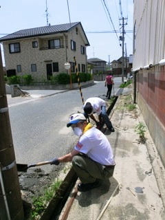 活動中-土砂撤去