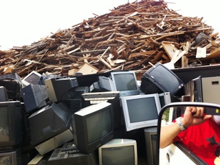 活動中-土砂撤去