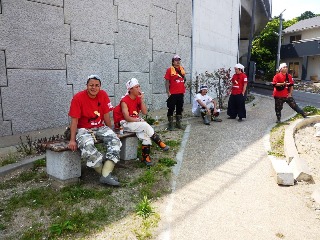 活動中-ボランティア戦士の休息