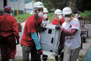 がれきの運び出された空き地