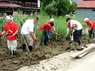 がれきの運び出された空き地