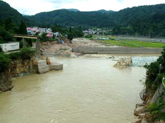 東京へ戻るバス