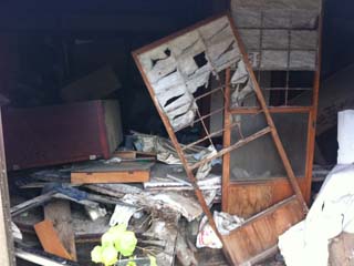 活動中-がれき撤去