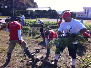 がれきの運び出された空き地